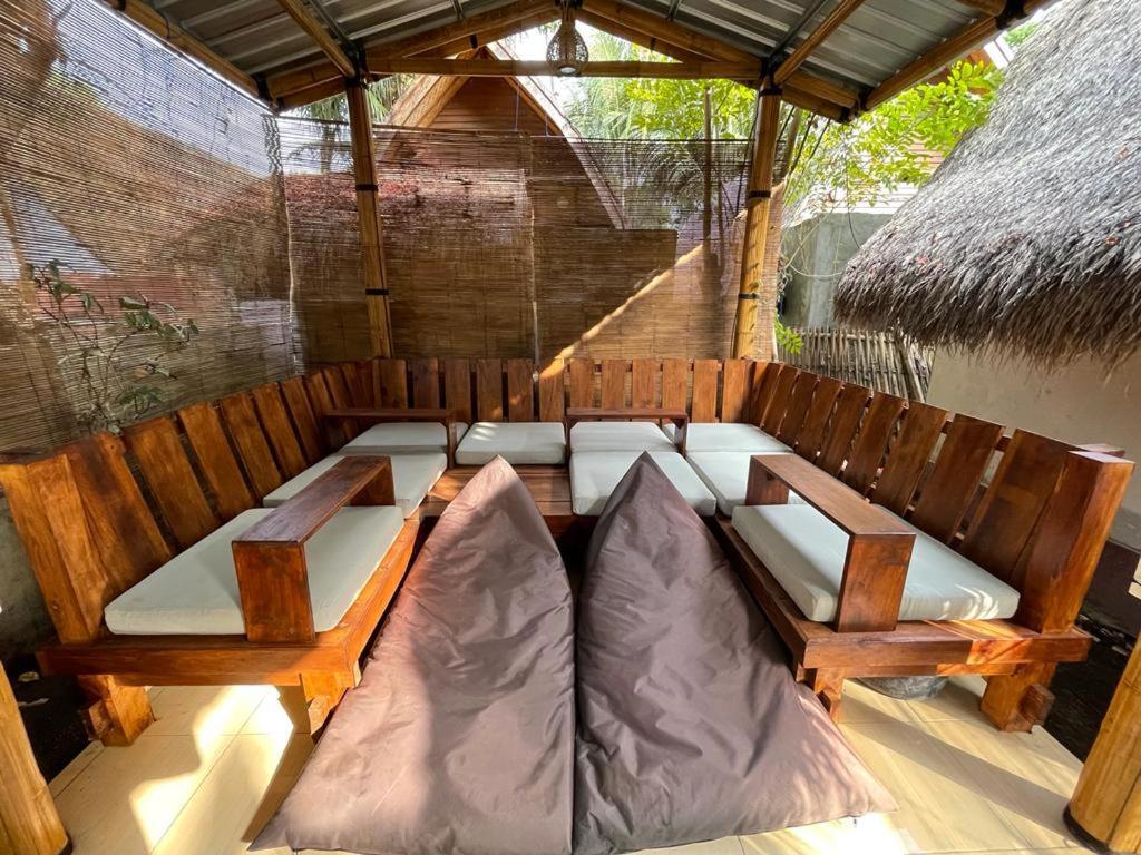 Nelly Homestay Gili Air Exterior foto